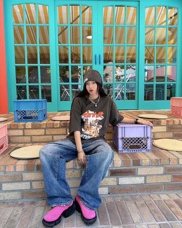 ‘Giải nhiệt’ mùa hè với những mẫu áo phông cá tính- Ảnh 3.