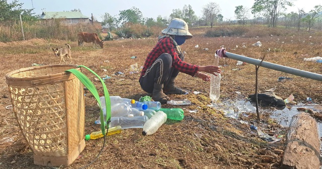 Làng Klăh Gia Lai đối mặt khủng hoảng nước sạch kéo dài Suốt nhiều năm - Ảnh 1.