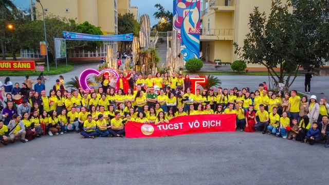 Quê nhà thân thương sẵn sàng tiếp sức mạnh cho đội bóng Trường ĐH VH-TT-DL Thanh Hóa- Ảnh 2.