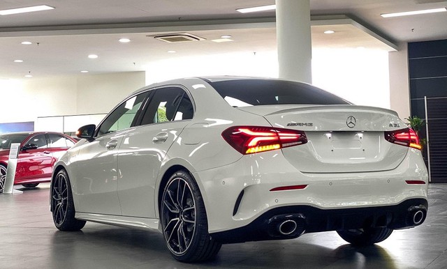 Mercedes - AMG A35 giảm giá mạnh , chỉ còn hơn 1 , 4 tỉ đồng - Ảnh 2.