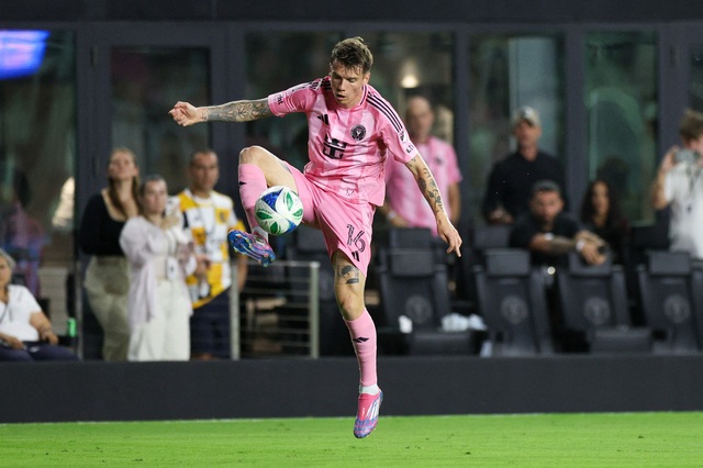 David Beckham đến thưởng thức Messi ghi bàn: Inter Miami lên đỉnh MLS - Ảnh 2.