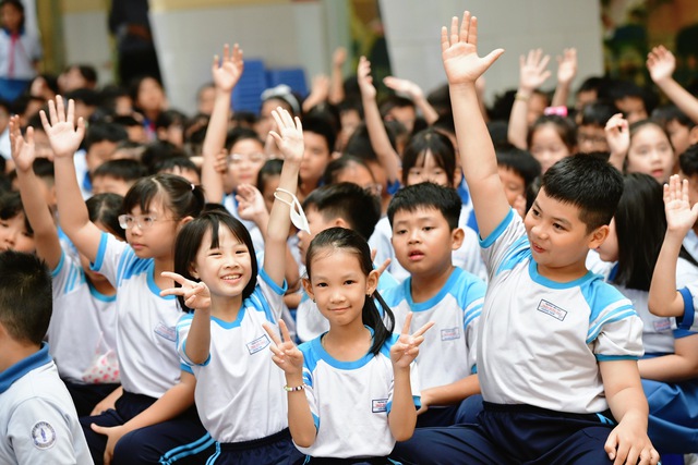 Tuyển sinh đầu cấp: Mốc thời gian quan trọng để đăng ký tuyển sinh lớp 1, 6 - Ảnh 1.