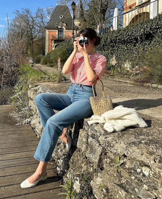 Chân váy denim, quần jeans... cho mùa hè sành điệu và trang nhã- Ảnh 1.