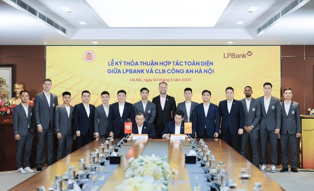 Ngân hàng Lộc Phát (LPBank) và CLB CAHN ký kết hợp tác toàn diện  - Ảnh 1.