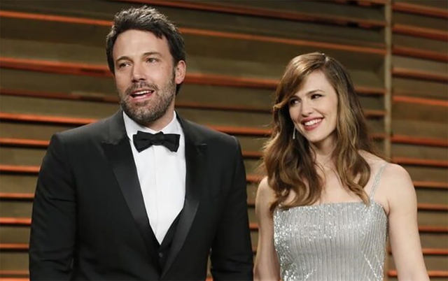 Ben Affleck muốn quay lại với vợ cũ Jennifer Garner? - Ảnh 1.