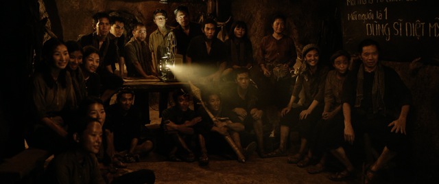 ‘Địa đạo: Mặt trời trong bóng tối' tung trailer, kể cuộc chiến khốc liệt ở Củ Chi
- Ảnh 6. ‘Địa đạo: Mặt trời trong bóng tối' tung trailer, kể cuộc chiến khốc liệt ở Củ Chi
- Ảnh 6.