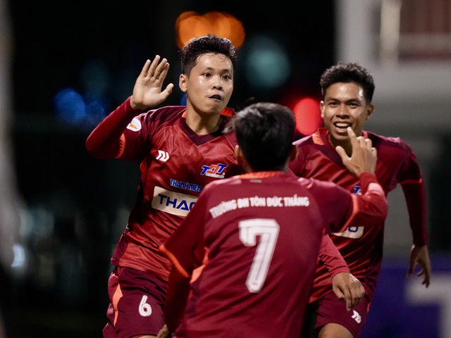 Trường ĐH Tôn Đức Thắng - Trường ĐH Quy Nhơn: Chủ nhà không còn đường lùi - Ảnh 1.