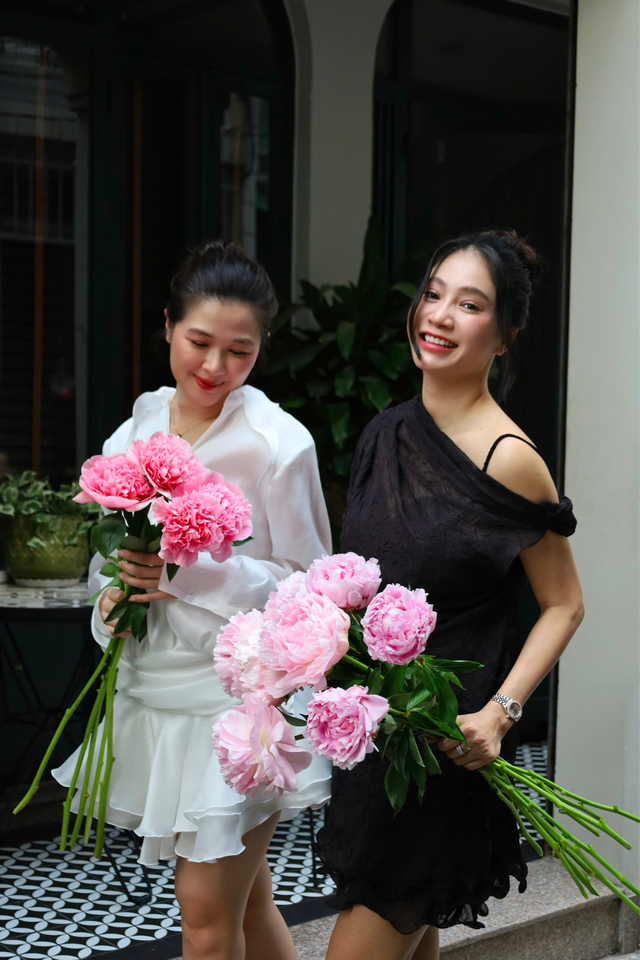 Hành trình chữa lành cùng hoa của Mạc Anh Thư - Câu chuyện từ 19 Floral- Ảnh 1.