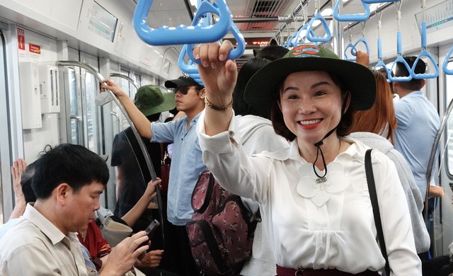 Người dân TP.HCM đi metro miễn phí trong 3 ngày dịp tết - Ảnh 1.