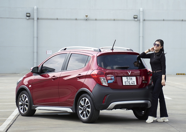 Phụ nữ Việt Nam mua ô tô ngày càng ưa chuộng xe SUV cỡ nhỏ - Ảnh 1.