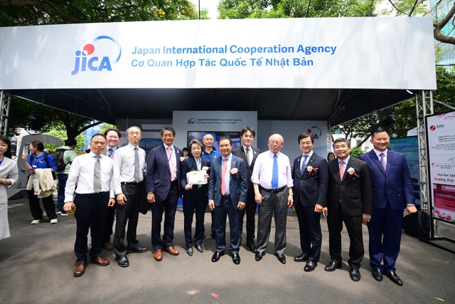 Trường ĐH Việt Nhật nghiên cứu mở chương trình đào tạo nhân lực bán dẫn - Ảnh 1.