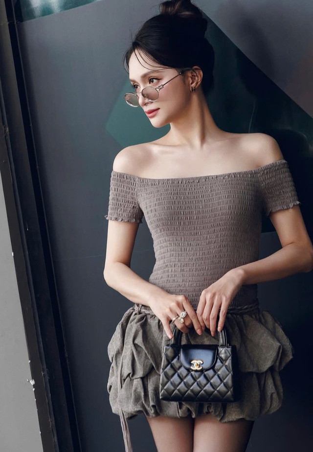 Chào hè với mốt trễ vai cho nàng thêm phần nữ tính- Ảnh 1.