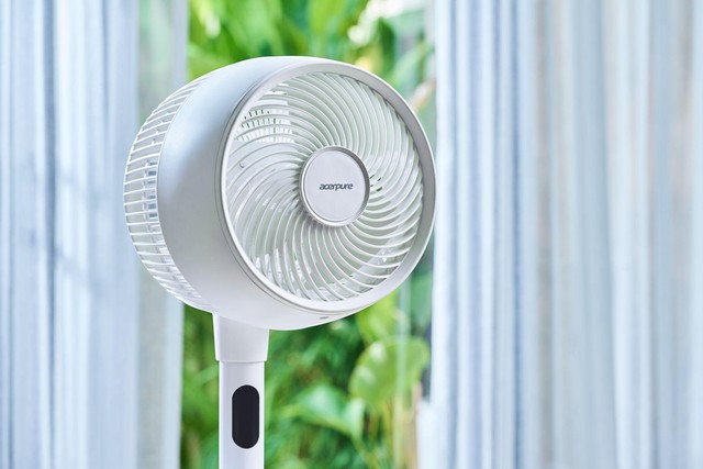 Giữ t&acirc;m trạng thoải m&aacute;i giữa những ng&agrave;y n&oacute;ng c&ugrave;ng quạt đối lưu kh&ocirc;ng kh&iacute; Acerpure Cozy - Ảnh 1.