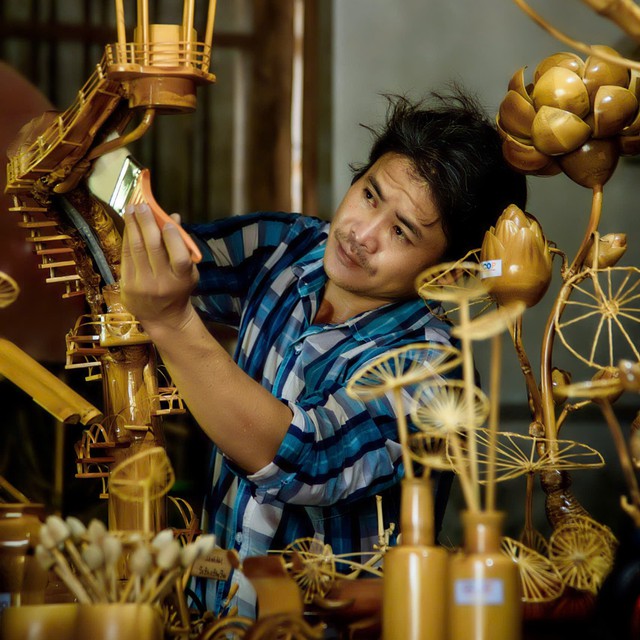 Sản phẩm thủ công mỹ nghệ độc đáo từ tre của kỹ sư điện- Ảnh 2.