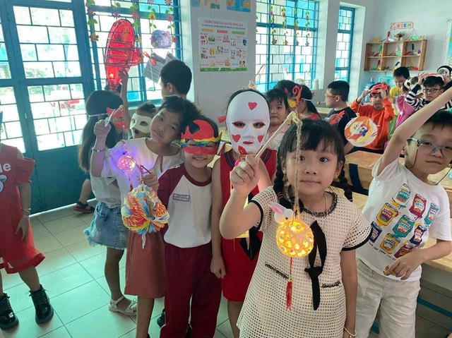 Trường học có ngày thứ sáu trang phục tự do, ăn trưa 'không cơm' - Ảnh 4.
