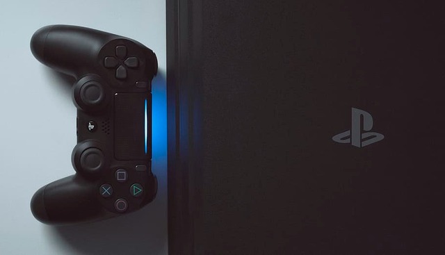 Sony chính thức ngừng sản xuất toàn bộ dòng PlayStation 4 - Ảnh 1.
