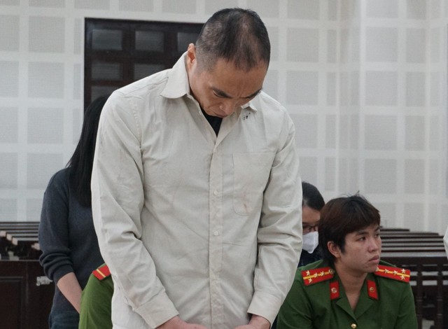 L&agrave;m giả giấy tờ, đưa b&aacute;c sĩ Trung Quốc tay mơ v&agrave;o Việt Nam chữa bệnh - Ảnh 2.