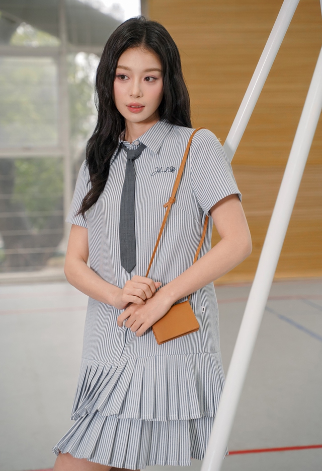 Váy suông từ linen, vải tơ thành xu hướng hot - Ảnh 5.