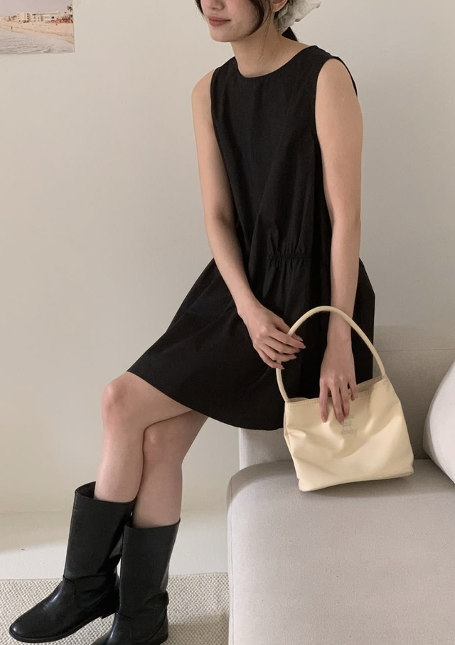 Đầm suông là món đồ lý tưởng cho ngày bận rộn nhưng vẫn muốn xinh- Ảnh 2.