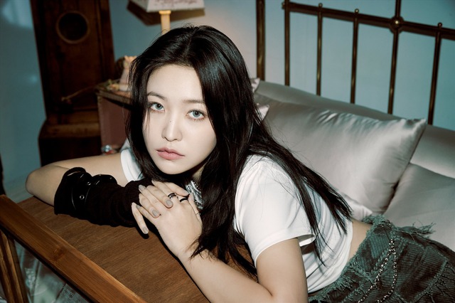 Yeri (Red Velvet) khoe loạt ảnh ‘gây thương nhớ’ tại Đà Nẵng - Ảnh 4.