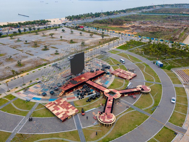 Nhiễu loạn giá vé 'chợ đen' show diễn của Sơn Tùng M-TP ở Quảng Ninh - Ảnh 2.