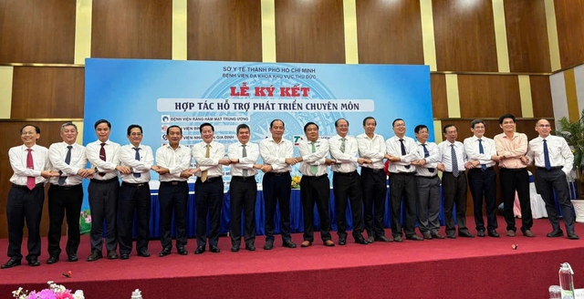 TP.HCM: 7 bệnh viện chuyên sâu giúp sức cho Bệnh viện đa khoa khu vực Thủ Đức - Ảnh 1. TP.HCM: 7 bệnh viện chuyên sâu giúp sức cho Bệnh viện đa khoa khu vực Thủ Đức - Ảnh 1.