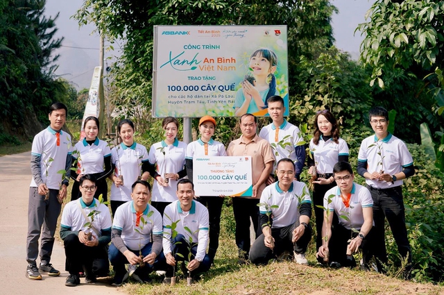 ABBANK g&acirc;y quỹ th&agrave;nh c&ocirc;ng 100.000 c&acirc;y quế tặng b&agrave; con tỉnh Y&ecirc;n B&aacute;i - Ảnh 1.