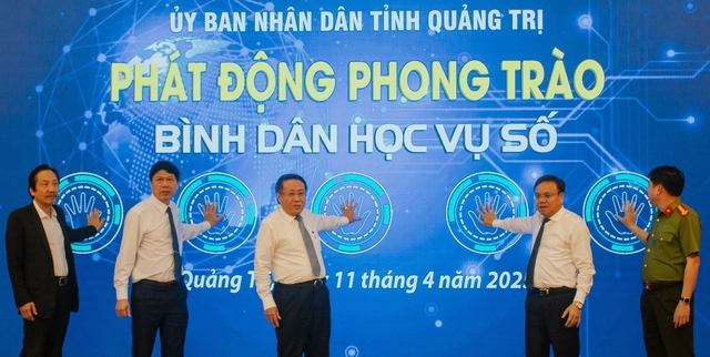 Bình dân học vụ số: 'Không ai bị bỏ lại trong hành trình chuyển đổi số' - Ảnh 1.