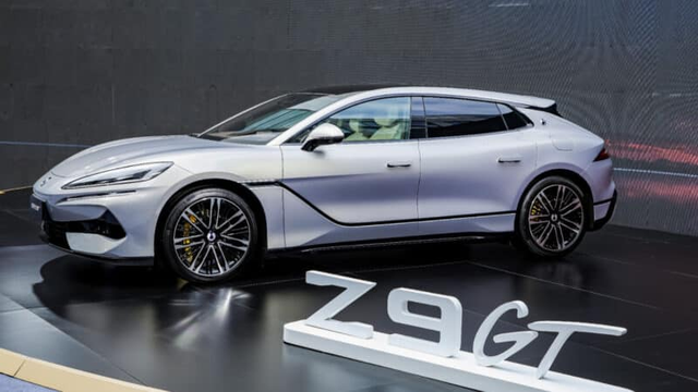 Sếp BYD khoe &ocirc; t&ocirc; điện Denza Z9 'tốt gấp 10 lần' xe sang của Đức - Ảnh 1.