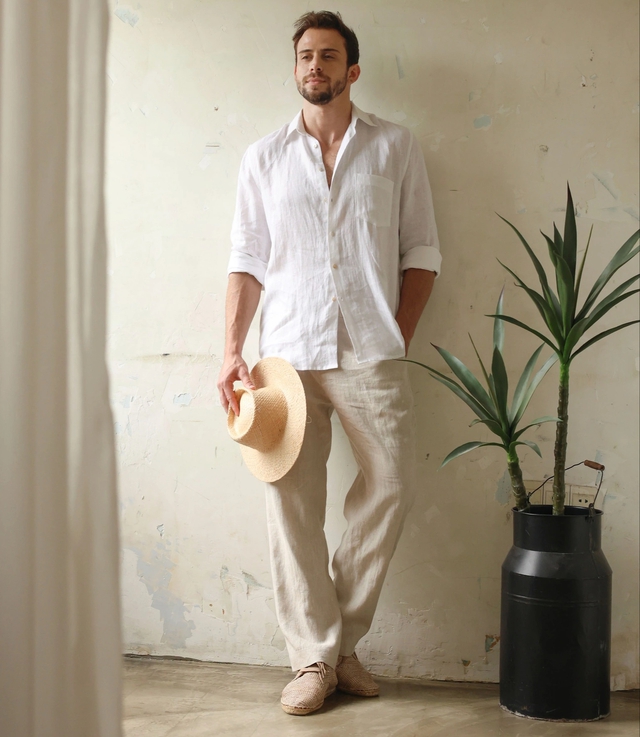 Màu trắng, kem, beige, tuyên ngôn tinh giản của mùa hè 2025- Ảnh 1.