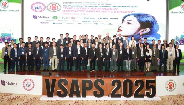 VSAPS 2025: Cuộc gặp gỡ và hợp tác của chuyên gia tạo hình thẩm mỹ hàng đầu - Ảnh 1.