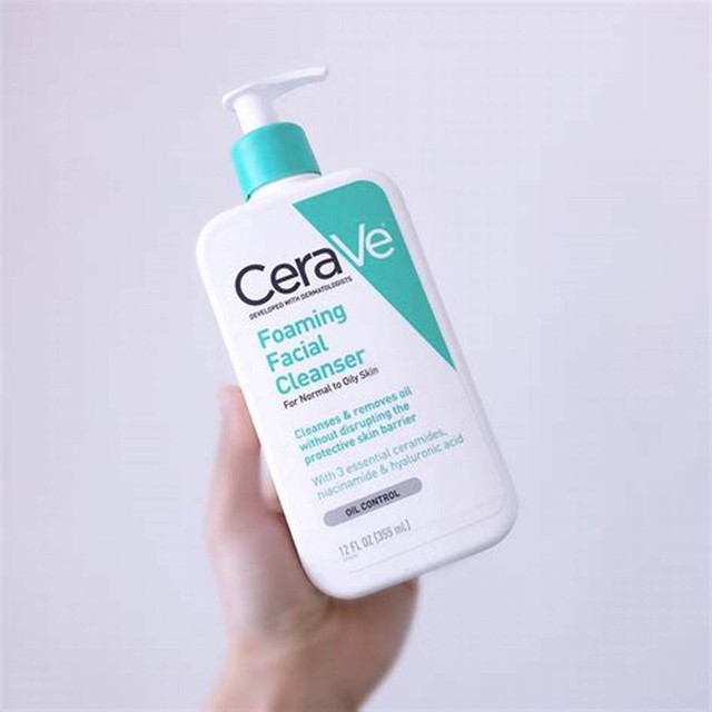 Top 10 sữa rửa mặt sạch s&acirc;u m&agrave; vẫn &lsquo;glowy&rsquo;, d&ugrave;ng một lần bỏ ngay loại cũ - Ảnh 4.