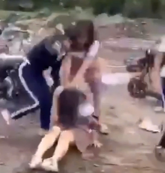 Nh&oacute;m h&agrave;nh hung d&atilde; man nữ sinh ở TP.Thủ Đức khai g&igrave;? - Ảnh 1.