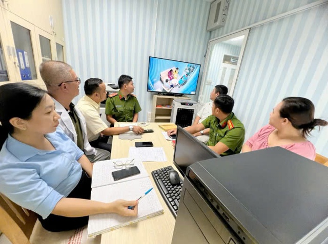 Báo động ‘trẻ vị thành niên sinh con’ - Kỳ 5: Cam chịu vì sợ xấu hổ?- Ảnh 2.