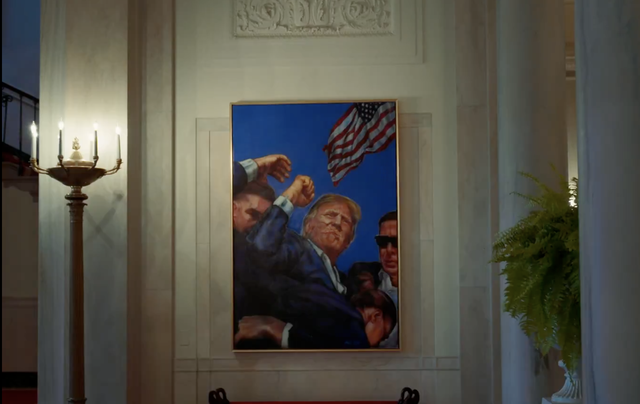 Bức ảnh ông Trump sau vụ ám sát thay thế bức ảnh Obama tại Nhà Trắng - Ảnh 1.