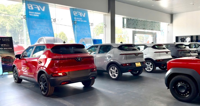 Vượt mặt “đàn em” VF 3, VF 5 thành mẫu xe hút khách nhất của VinFast - Ảnh 1.