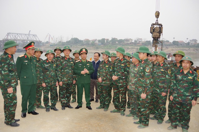 Nhật k&yacute; người l&iacute;nh c&ocirc;ng binh tr&ecirc;n cầu phao Phong Ch&acirc;u - Ảnh 3.