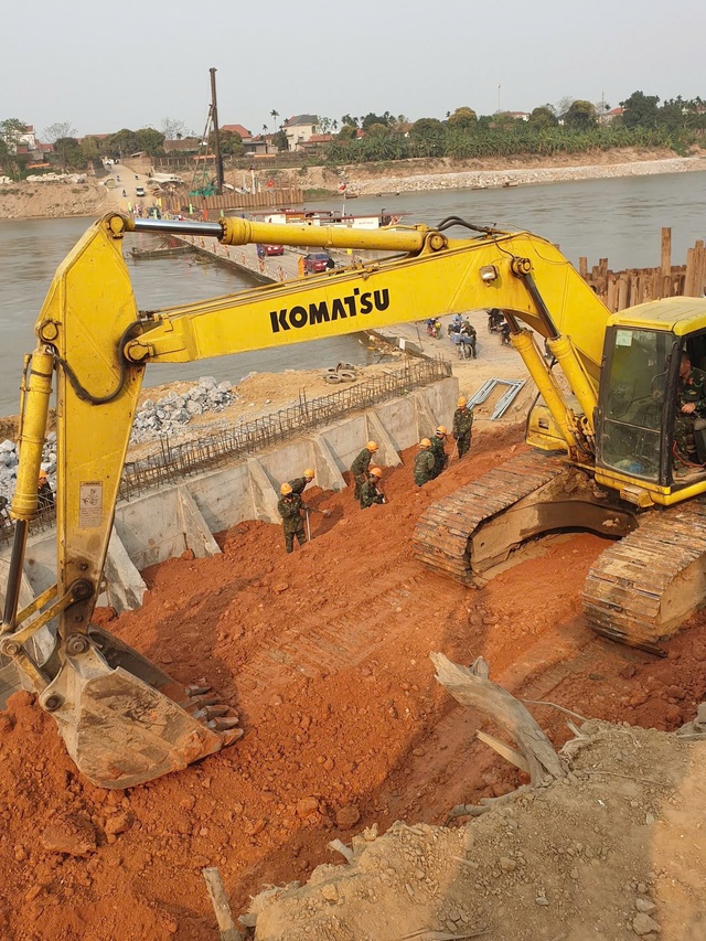 Nhật k&yacute; người l&iacute;nh c&ocirc;ng binh tr&ecirc;n cầu phao Phong Ch&acirc;u - Ảnh 4.