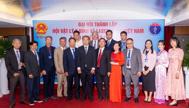 Thành lập Hội Vật lý y sinh và laser y học Việt Nam là cần thiết
- Ảnh 2. Thành lập Hội Vật lý y sinh và laser y học Việt Nam là cần thiết
- Ảnh 2.