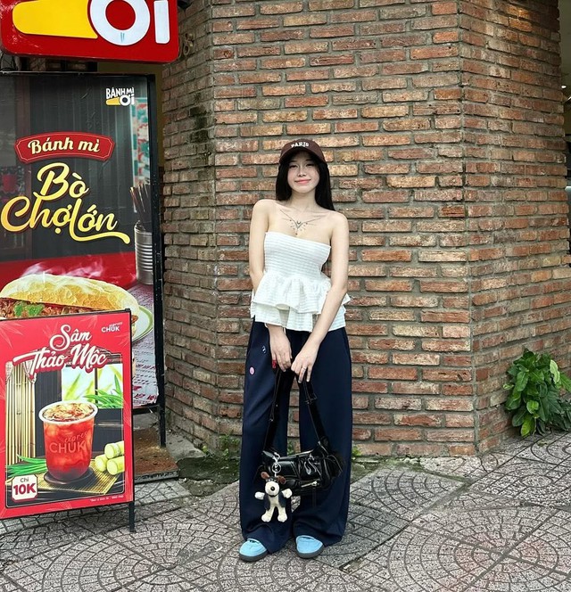 - Ảnh 4. - Ảnh 4.
