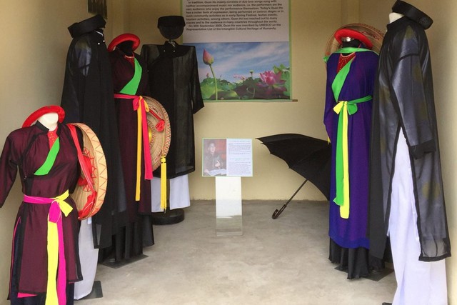 Bảo t&agrave;ng ở TP.HCM: Bảo t&agrave;ng &Aacute;o d&agrave;i ở c&ugrave; lao Long Phước- Ảnh 21.