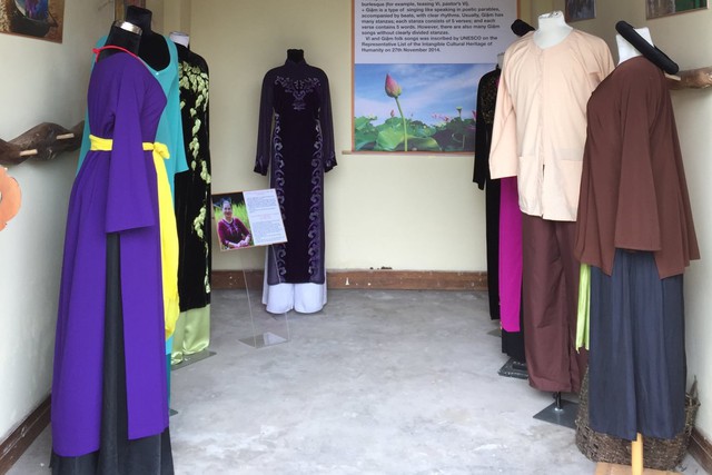 Bảo t&agrave;ng ở TP.HCM: Bảo t&agrave;ng &Aacute;o d&agrave;i ở c&ugrave; lao Long Phước- Ảnh 22.