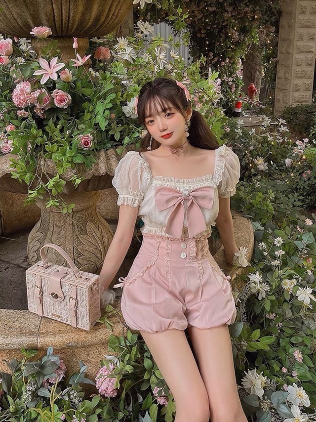 Biến hóa thành nàng thơ ‘kẹo ngọt’ với phong cách coquette - Ảnh 8.