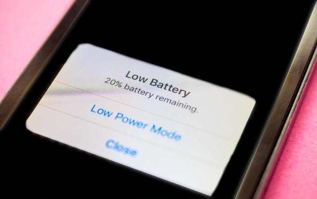Khảo sát hé lộ hội chứng 'sợ hết pin' của người dùng smartphone - Ảnh 1.