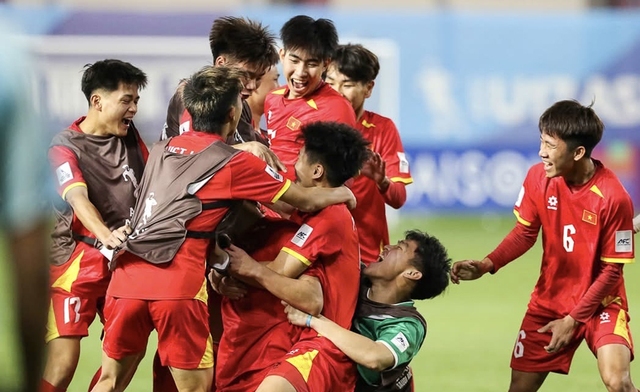 Xây 'đường băng' chuẩn cho đội tuyển Việt Nam- Ảnh 1. Xây 'đường băng' chuẩn cho đội tuyển Việt Nam- Ảnh 1.