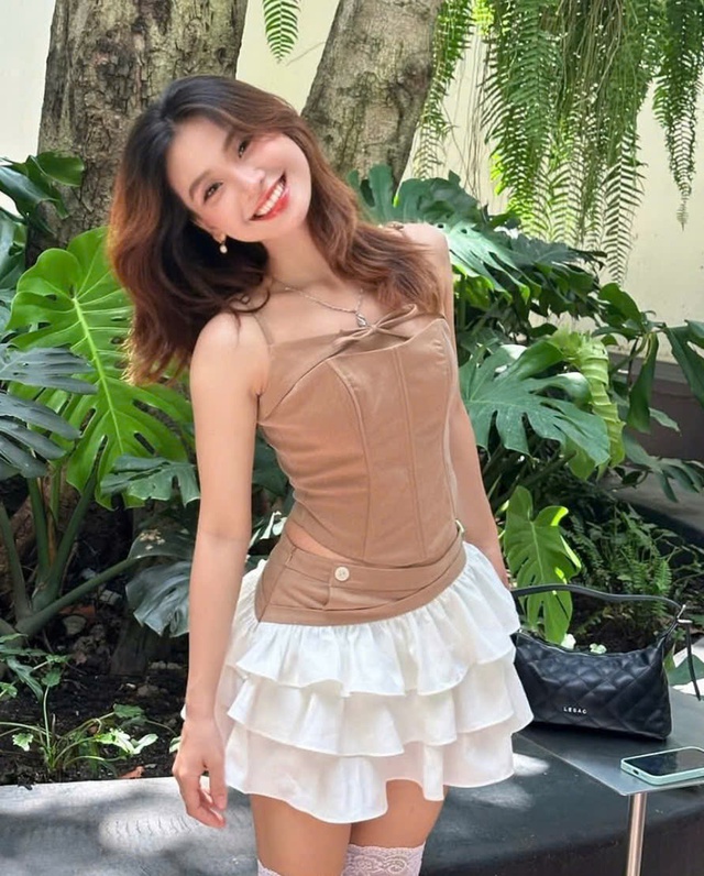 Đẹp hơn với 4 kiểu chân váy sành điệu- Ảnh 6. Đẹp hơn với 4 kiểu chân váy sành điệu- Ảnh 6.