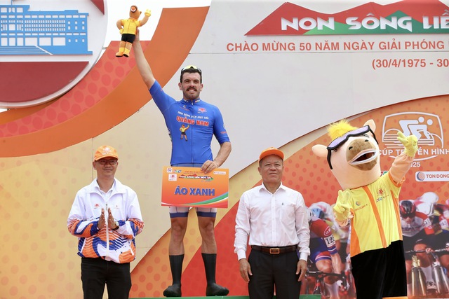 Cúp xe đạp truyền hình TP.HCM 2025: Nick Kergozou không có đối thủ khi về đường bằng - Ảnh 3.