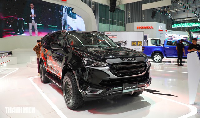 SUV 7 chỗ: Ford Everest b&aacute;n gấp 4 lần c&aacute;c đối cộng lại - Ảnh 3.