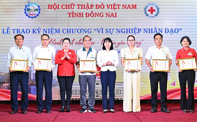 Vedan hưởng ứng và lan tỏa yêu thương trong ‘Tháng Nhân đạo’ 2025 - Ảnh 3. Vedan hưởng ứng và lan tỏa yêu thương trong ‘Tháng Nhân đạo’ 2025 - Ảnh 3.