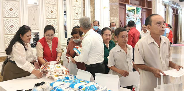 Vedan hưởng ứng và lan tỏa yêu thương trong ‘Tháng Nhân đạo’ 2025 - Ảnh 4. Vedan hưởng ứng và lan tỏa yêu thương trong ‘Tháng Nhân đạo’ 2025 - Ảnh 4.